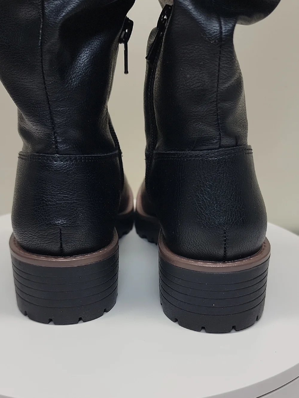 Sun + Stone New In Box! Lug Sole Slouchy Boots Sz 5